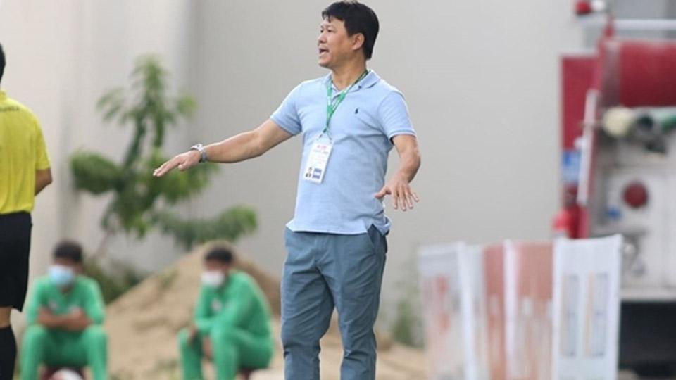 Giữ chân ghế và đề phòng "củi lửa"