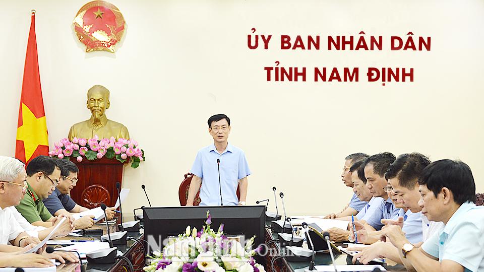 UBND tỉnh chỉ đạo tiếp tục thực hiện nghiêm các biện pháp phòng, chống dịch bệnh COVID-19