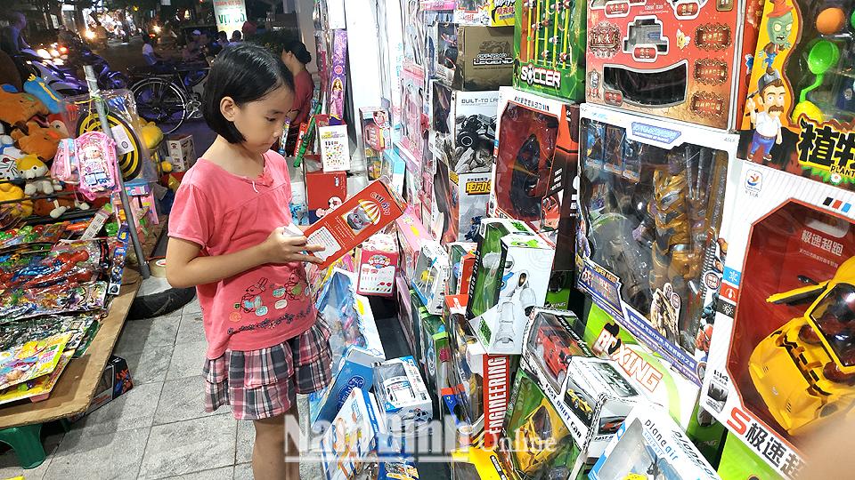 Trăn trở thị trường đồ chơi trẻ em