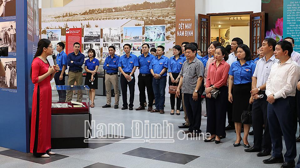 Đẩy mạnh hoạt động học tập suốt đời trong các thư viện, bảo tàng, nhà văn hóa...