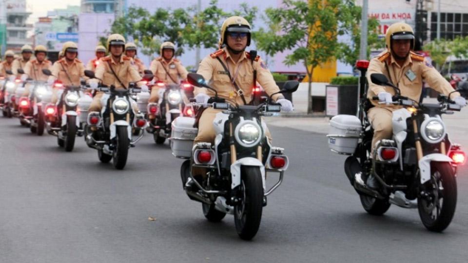 Công bố 13 số điện thoại "nóng" về an toàn giao thông