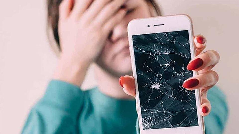 Hàn Quốc phát triển màn hình điện thoại tự lành sau khi bị nứt