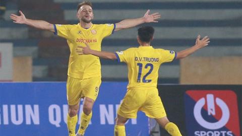 Cầu thủ Văn Trường của CLB bóng đá Nam Định bị phạt nguội sau vòng 1