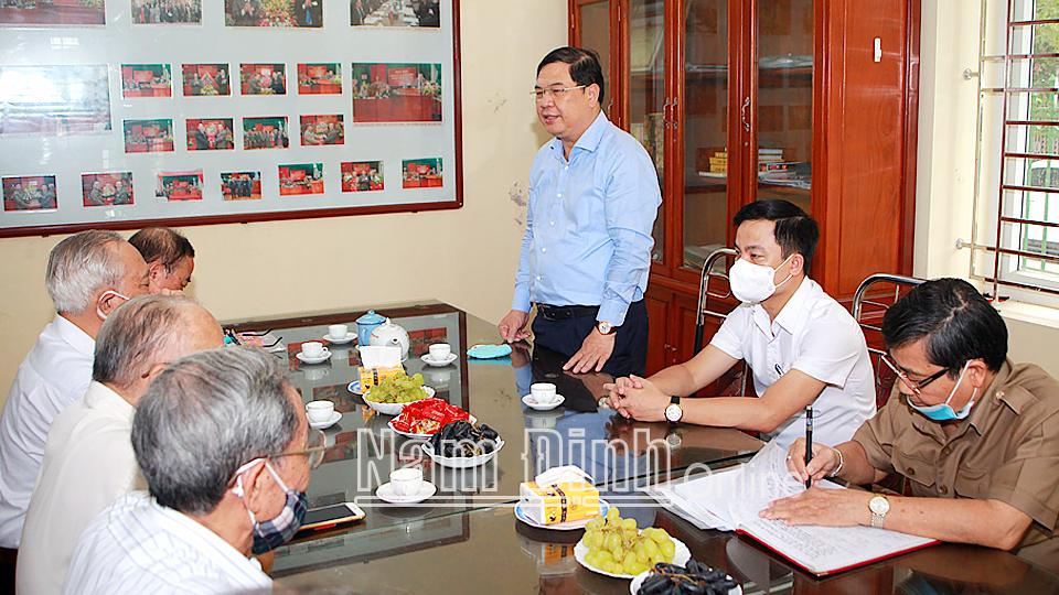 Đồng chí Bí thư Tỉnh ủy thăm, làm việc với Câu lạc bộ Thiên Trường