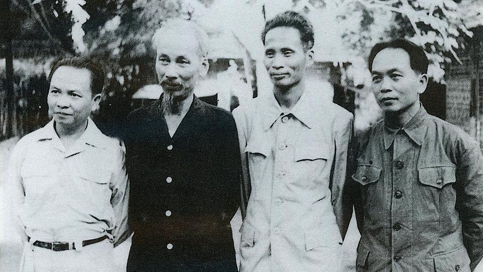 Trường Chinh với sự chuẩn bị cho cách mạng Tháng Tám trong lần lãnh tụ Nguyễn Ái Quốc đi công tác nước ngoài (kỳ 2)