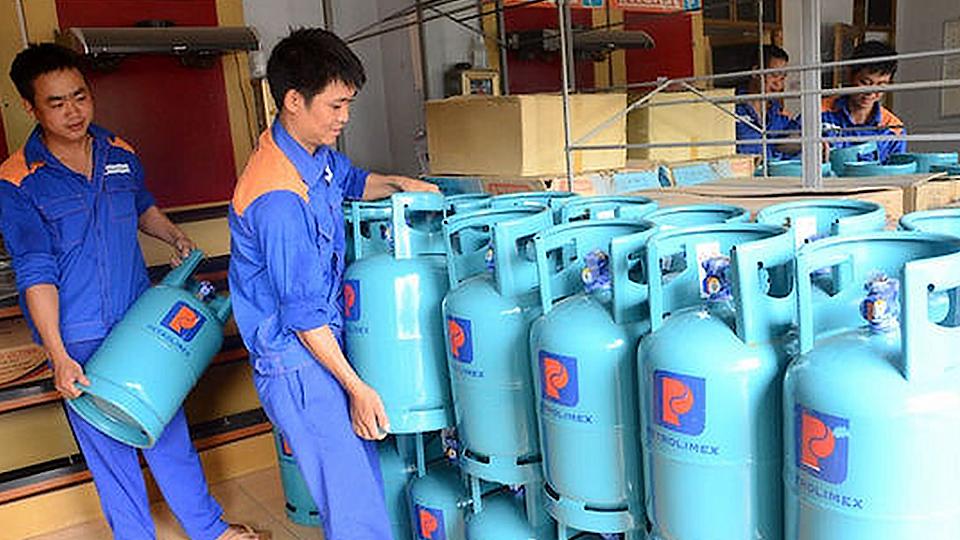 Từ 1-11, giá gas bán lẻ đến tay người tiêu dùng vượt 500 nghìn đồng/bình 12kg