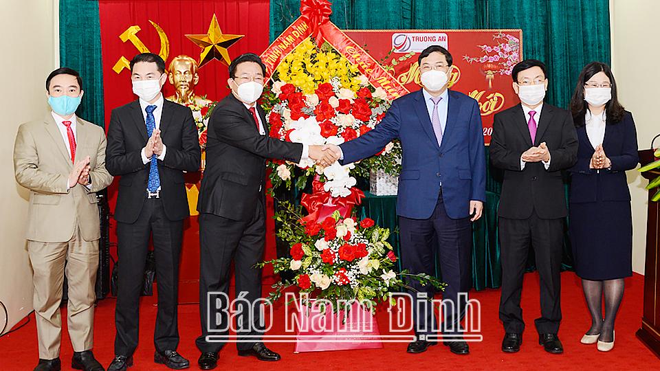 Các đồng chí lãnh đạo tỉnh thăm, chúc Tết một số đơn vị, doanh nghiệp trên địa bàn tỉnh