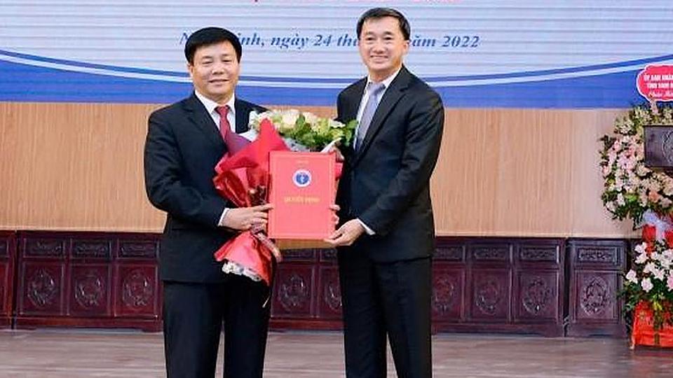 Công bố Quyết định bổ nhiệm Hiệu trưởng Trường Đại học Điều dưỡng Nam Định