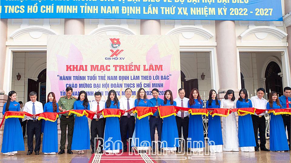 Triển lãm ảnh "Hành trình tuổi trẻ Nam Định làm theo lời Bác"