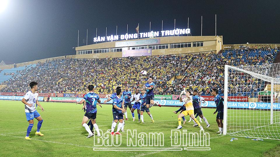 CLB Nam Định thất thủ trên sân nhà trước CLB Topenland Bình Định tại vòng 18 V-League 2022